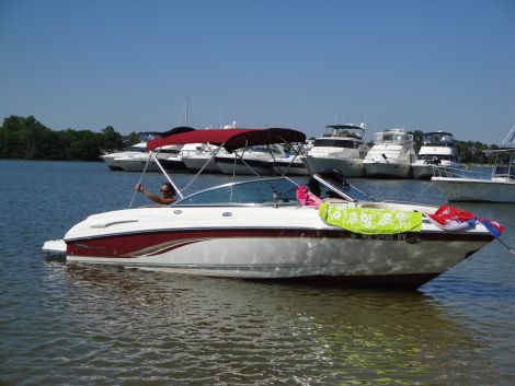 Used Chaparral Boats For Sale in Maryland by owner | 2004 Chaparral 220 SSi